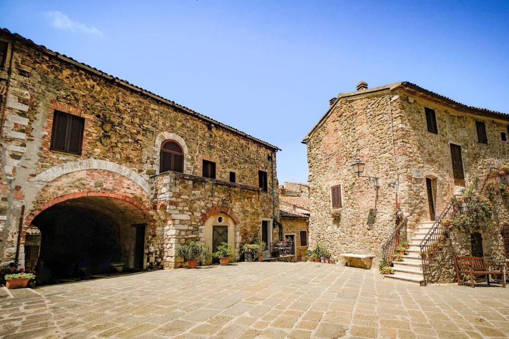 Inn Piazza In Montemerano, The Heart Of Tuscany מראה חיצוני תמונה